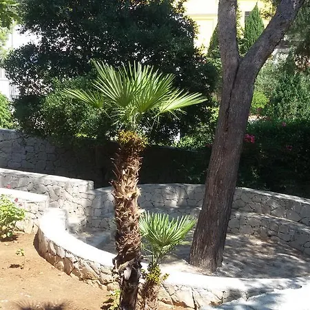 Genesareth Castro (Lecce)