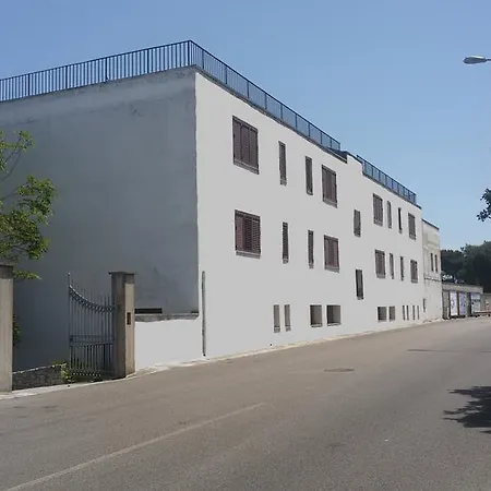 Genesareth Castro (Lecce)